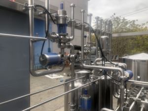 Pasteurizador de Placas con PLC y Bomba para el Procesamiento Continuo de Alimentos Líquidos Basado en Condiciones Operativas Definidas - Product Image 6