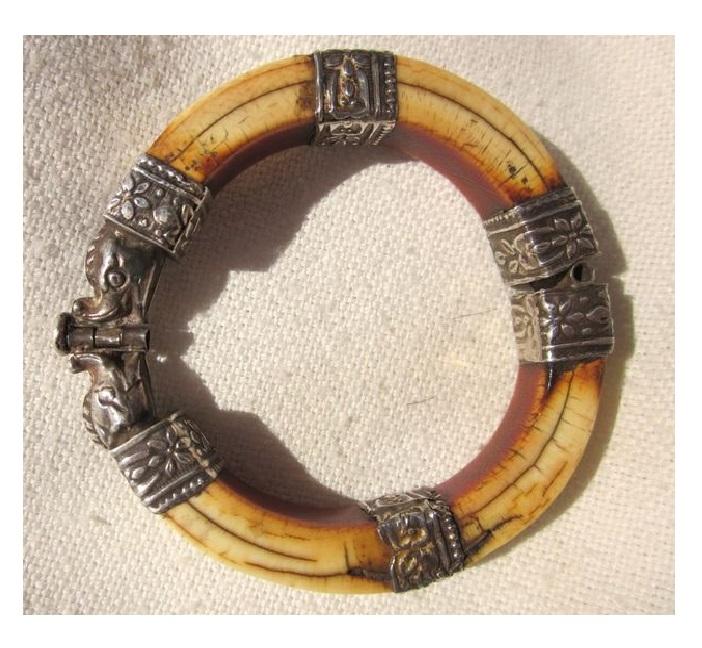 ตามที่แสดง