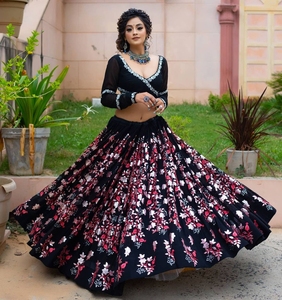 Ropa de fiesta atractiva de Color negro, bordado de Georgette y Zari Work, Lehenga choli con Dupatta, calidad de exportación India - Product Image 6