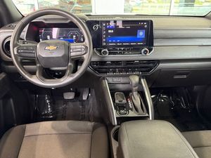 Chevrolet Colorado 2024 Camioneta de Trabajo Cabina Doble Tracción Trasera - Product Image 3