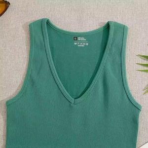 Top corto sin costuras para mujer, chaleco Sexy con cuello en V, camisola suave de punto acanalado, camisetas sin mangas informales elásticas para mujer sin almohadilla - Product Image 4
