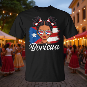 T-shirt Boricua di Porto Rico con design a chignon disordinato per la promozione della patrimonio culturale ispanico - Product Image 3