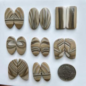 Paire de pierres précieuses en forme de poire, quartz de guérison de haute qualité, à dos plat, en cristal lisse - Product Image 1