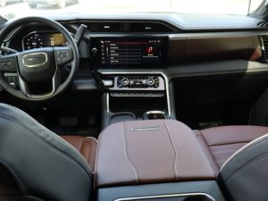 GM_C Sierra 3500HD Denali Ultimate d'occasion propre 2026 - Product Image 5
