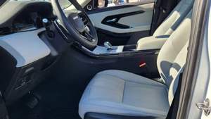 Land Rover Range Rover Evoque 2024 Usado en Excelentes Condiciones - Product Image 3