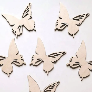 Papillon en bois fait à la main-Décoration intérieure et jouet créatif pour enfants VIET FARGIMEX - Product Image 1