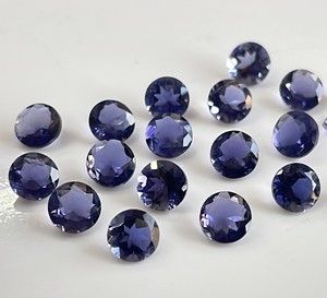 Iolite naturelle ronde de 1,25 mm à facettes - Iolite ronde à facettes en vrac - Product Image 3