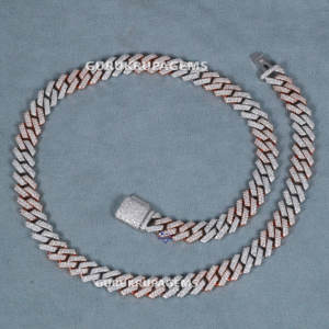 Presentando una notable Cadena de plata de ley 925 adornada con exquisitos diamantes de moissanita para hacerte sentir extraordinario - Product Image 2