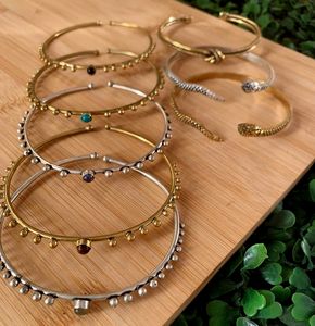 Bracelet manchette en laiton orné de pierres et d'argent doré fait main Bracelets perlés à la mode - Product Image 3