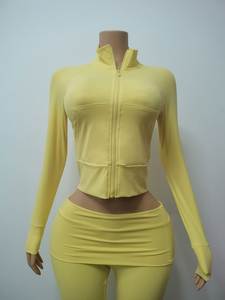 Marca personalizada loungewear Yoga Zip Crop Top Chaqueta y Leggings Sólido 2 Piezas Diseño Deportivo Conjuntos Mujeres 2 Piezas Mujeres - Product Image 2