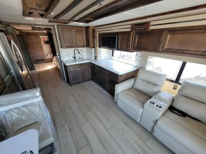 Autocaravana Tiffin A-L-L-E-G-R-O BUS 35CP del año 2021 lista para la venta - Product Image 2