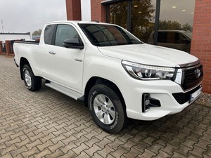 2020 para Toyota Hilux, vehículo usado con asientos de cuero y dirección izquierda - Product Image 2