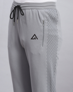 Survêtement à capuche pour homme avec logo personnalisé, nouveau design, ensembles de jogging en polyester pour l'extérieur avec motif uni, vêtements de sport d'hiver par Ako - Product Image 4