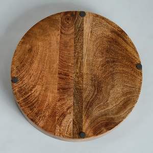 Plateau de service à pizza en bois de manguier, élégant plateau rond pour en-cas, décoration de service naturelle, organisateur polyvalent et cadeau disponible à la vente - Product Image 6