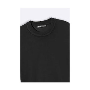 เสื้อโปโลถักสำหรับผู้ชายทรงพอดีตัวคอกลม - Product Image 1
