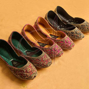 Pakistan Manufactured Women Khussa Anti-Slippery Genuine Leather Sole Customizable Color & Size Fashion <b>Design</b> All Seasons - Product Image 6