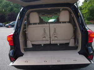 Toyota Land Cruiser 2013 en Venta / Disponible para la Venta con Bajo Kilometraje, Motor de Gasolina, Auto Usado en Excelentes Condiciones y Sin Accidentes, Volante a la Izquierda - Product Image 6