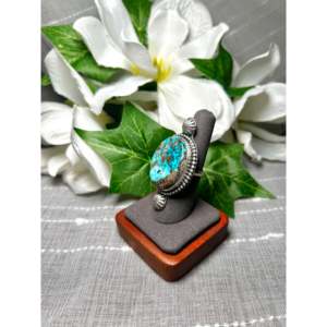Anillo Navajo Hecho a Mano con Turquesa Kingman y Plata de Ley, Talla 7, Joyería Cultural Coleccionable - Product Image 3
