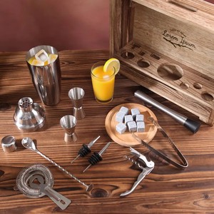 ชุดเครื่องมือบาร์ในลังไม้สไตล์เรียบง่าย พร้อมเชคเกอร์ค็อกเทลสแตนเลส อุปกรณ์บาร์มืออาชีพครบชุดสำหรับใช้ในบ้าน - Product Image 3