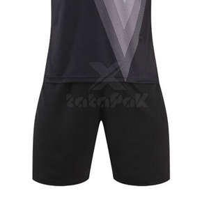 Uniforme de fútbol de nuevo diseño para todos los partidos de temporada, uniforme de fútbol de diseño y tela personalizable - Product Image 4