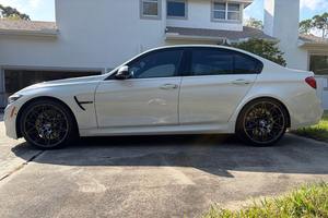 Voiture d'occasion fiable, BMW M3 Competition Package 2018, boîte manuelle 6 vitesses - Product Image 2
