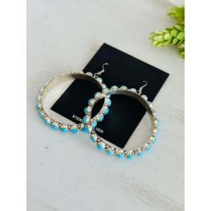 Boucles d'oreilles pendantes en turquoise Sleeping Beauty et argent sterling, faites à la main par des artisans Navajo - Product Image 3