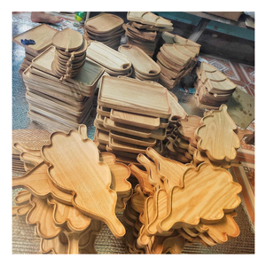 Plateau élégant en bois du Vietnam, finition en bois naturel, formes uniques pour un service alimentaire lisse et élégant dans les cafés ou les restaurants - Product Image 1