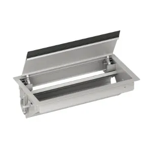 Moduli di Alimentazione ISM20410 Schneider Electric per Collegamento a Scrivania, Essenziali per una Connettività Efficiente in Ufficio - Product Image 1