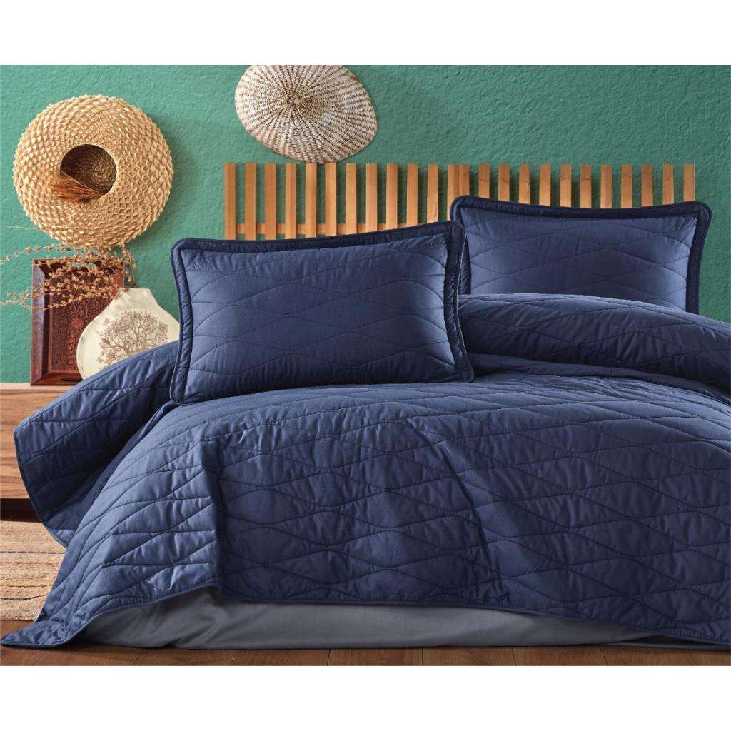 สีกรมท่า