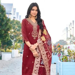 ARTRIDDHS VATICANO SIMAR BORDADO TRABAJO PROVEEDORES DE ROPA INDIOS en INDIA Ropa india y paquistaní entera - Product Image 1