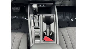 Véhicule d'occasion 2025 Sport, faible kilométrage, transmission automatique, sièges en cuir, sans accident et prêt à être expédié - Product Image 3