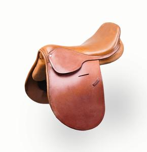 Selle anglaise en cuir souple de haute qualité Siège de dressage respirant pour l'équitation compétitive Prix du produit - Product Image 6