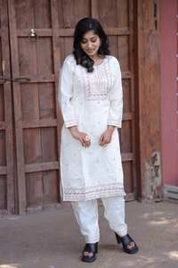 Salwar Kameez de la Serie Kf en Algodón Cambric Puro con Función de Secado Rápido, Estilo Tradicional para Fiestas - Todas las Temporadas - Product Image 6