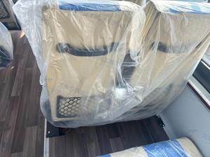 รถบัสโดยสารหรู 55 ที่นั่ง พวงมาลัยซ้าย มือสอง สภาพดี พร้อมขายสำหรับตลาดโลก - Product Image 2