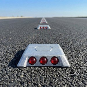 Lot de 50 clous routiers métalliques ancrés de haute qualité - Product Image 2