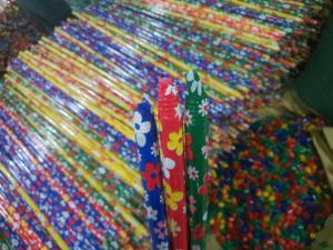 Filet de vis italien PVC enduit d'eucalyptus bâton de bois pelle à poussière vadrouille bâton de balai en bois de couleur fleur usine directe + 84961633908 - Product Image 2