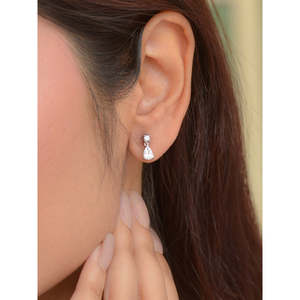Pendientes de Diamantes Solitarios en Forma de Lágrima de 0.50 Quilates, Grado AAA, Diamantes Americanos, 10 mm de Largo, Diseño en Plata de Ley 925 Pura para Mujer - Product Image 3