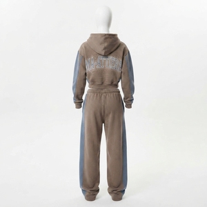 Conjunto Deportivo Personalizado para Mujer, Sudadera Corta con Cremallera en Dos Tonos Marrón y Azul, Pantalones Deportivos Anchos, Venta al Por Mayor OEM - Product Image 3