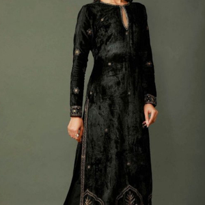 Superbe broderie sur longue robe KURTA & PLAZO embellit la belle RESHAM, perles de verre en cristal, DABKA pour le travail de fête @ 2022 - Product Image 1