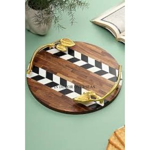 Bandeja para servir artículos de comida de forma redonda hecha de madera de alta calidad estándar de venta al por mayor con acabado esmaltado de diseñador único - Product Image 3