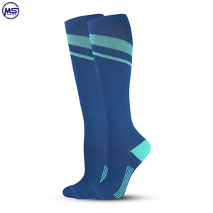 Basketball Wear Professional Cheap Price 2022 Light Weight Sports Wear Sports <b>Socks</b> For Unisex - Product Image 5
