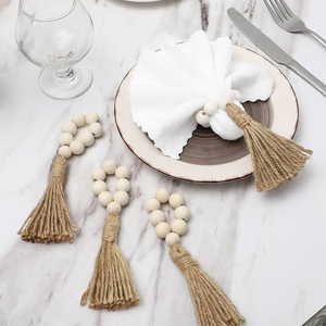 Soporte de anillo de servilleta con cuentas de madera, diseño de hojas, decoración de mesa de comedor, patrón redondo para uso en bodas en hoteles y hogares - Product Image 3