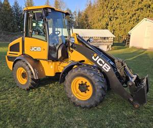 Cargador Versátil JCB 409 Agri Modelo 2025 de Segunda Mano con Excelente Maniobrabilidad para Tareas Agrícolas y de Obra - Product Image 2