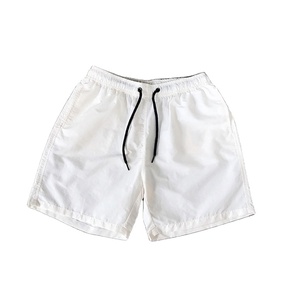 Pantalones Cortos de Hombre Hechos a Medida, Estilo Urbano, Cintura Media, Algodón, Diseño Sólido, Ecológicos, Transpirables, en Nuevos Colores, Hechos en Pakistán - Product Image 1