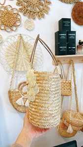 Fábrica de Vietnam, venta al por mayor, 100%, bolsos de mano de hierba marina natural para mujer con bonito lazo, bolsa de hierba marina femenina - Product Image 4