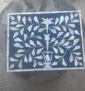 Boîte à bijoux artisanale en résine incrustée d'os, peinte à la main, avec un ange poli, pour offrir des colliers, des bagues, des boucles d'oreilles - Product Image 6