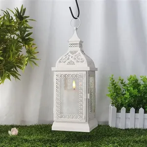 Lanterne en métal de conception moderne blanche suspendue à la main décoration de la maison utilisation intérieure Durable aux chandelles romantique saint valentin - Product Image 1