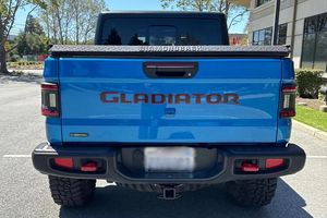 Gladiator Rubicon 2024 USADO EN BUEN ESTADO, Asientos de Cuero, Volante a la Izquierda, Cámara Trasera - Product Image 5