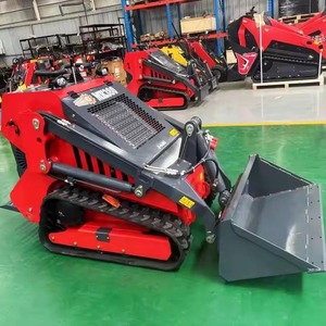 Mini-chargeuse sur chenilles Mustang MTC300, moteur essence, couleur rouge, type chenilles, avec attache de godet - Product Image 1