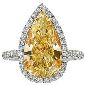Bague de fiançailles élégante et luxueuse en diamant jaune brillant cultivé en laboratoire, plaqué or et argent, certifiée IGI, taille brillant - Product Image 1